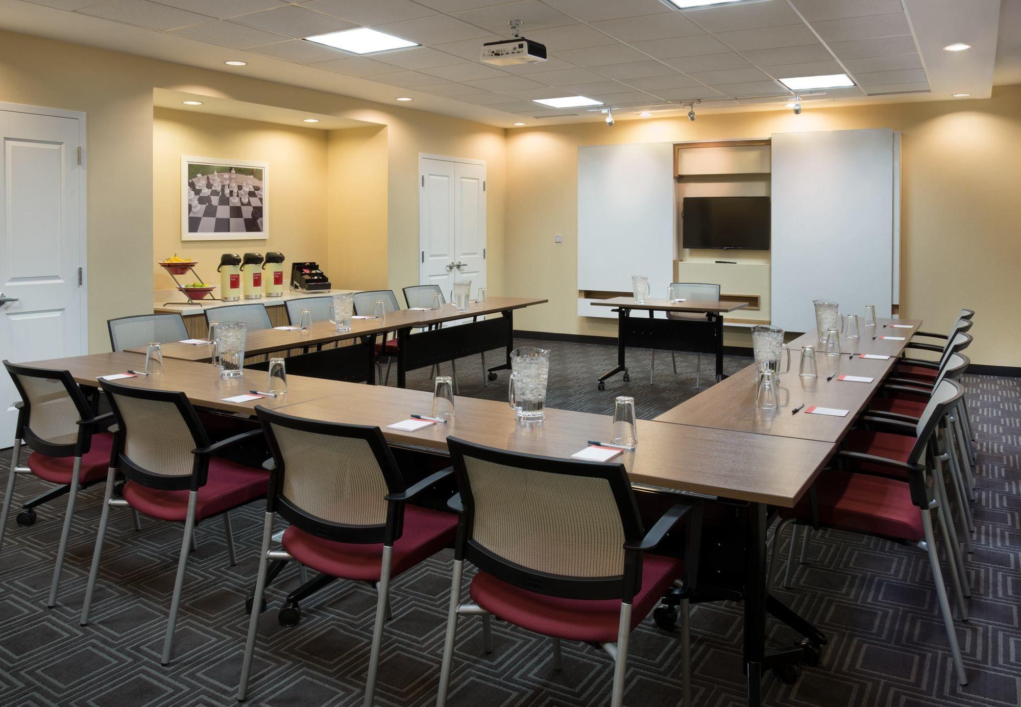 Towneplace Suites By Marriott Ottawa Kanata Bagian luar foto