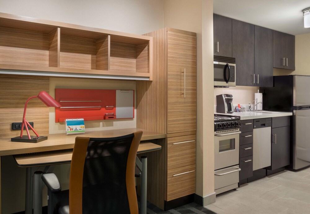 Towneplace Suites By Marriott Ottawa Kanata Bagian luar foto