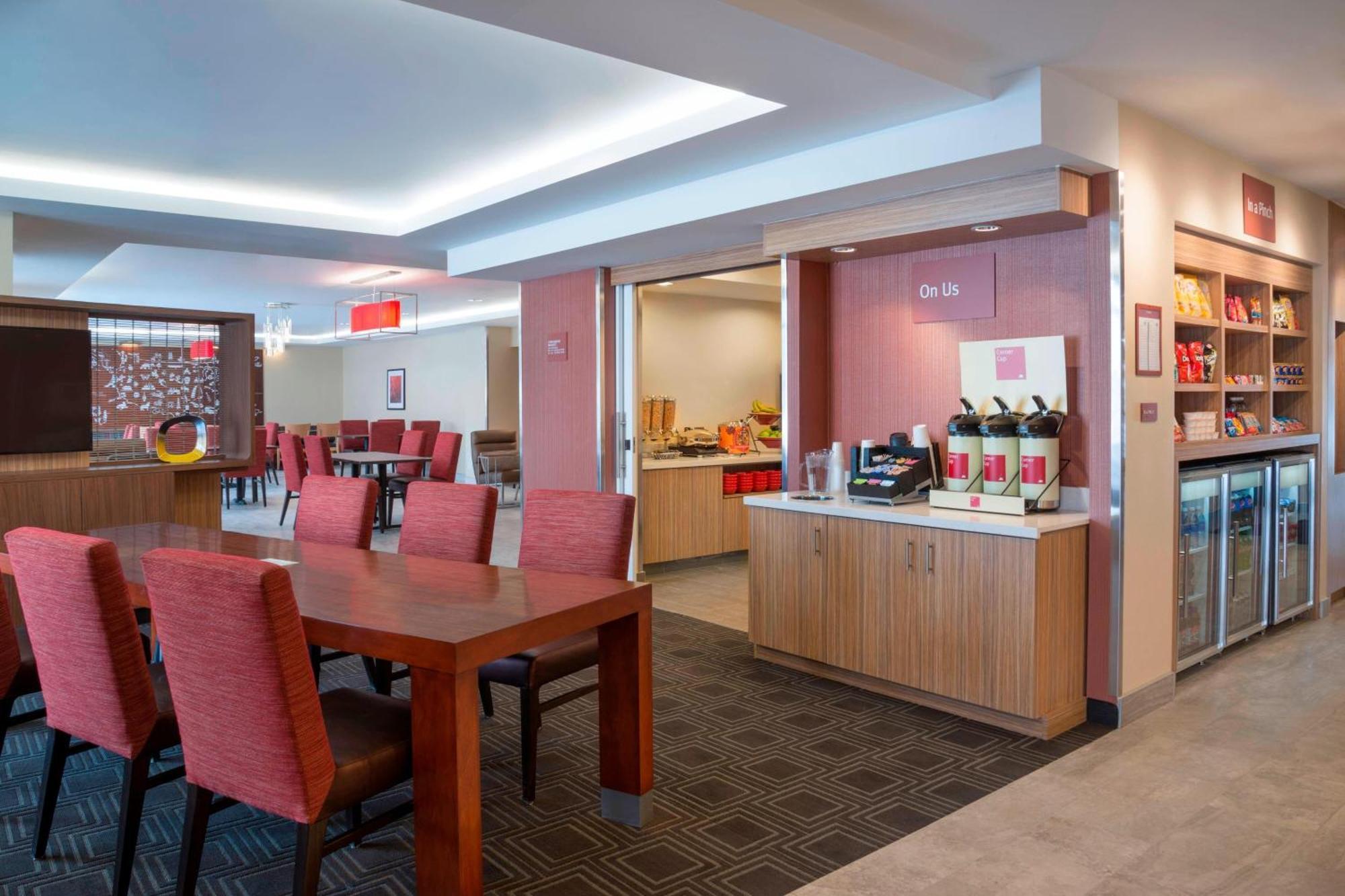 Towneplace Suites By Marriott Ottawa Kanata Bagian luar foto