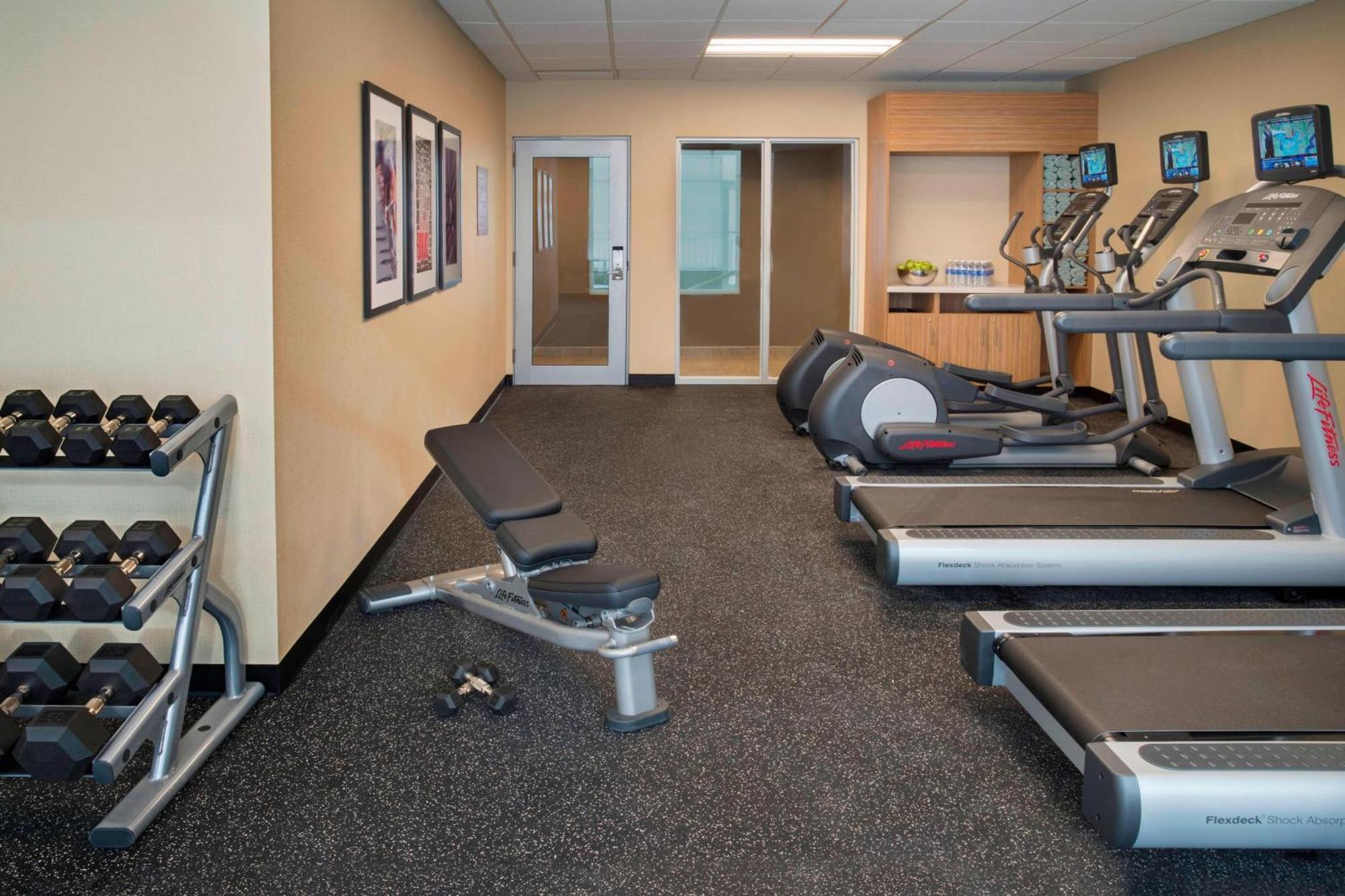 Towneplace Suites By Marriott Ottawa Kanata Bagian luar foto