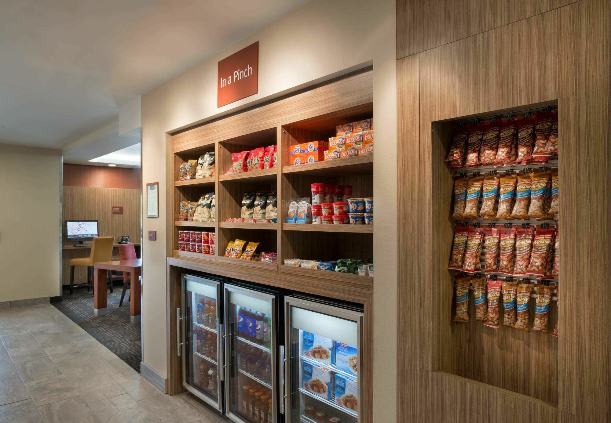 Towneplace Suites By Marriott Ottawa Kanata Bagian luar foto